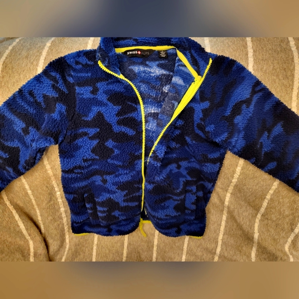 Kids zip up